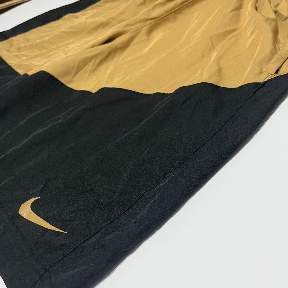 Nike Men's Dri-Fit MEDIUM Ultimate Flex Woven Black & Gold Shorts Breathable